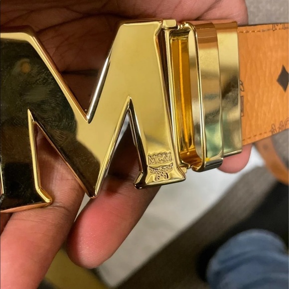 MCM Reversible Belt - Picture 5 of 9